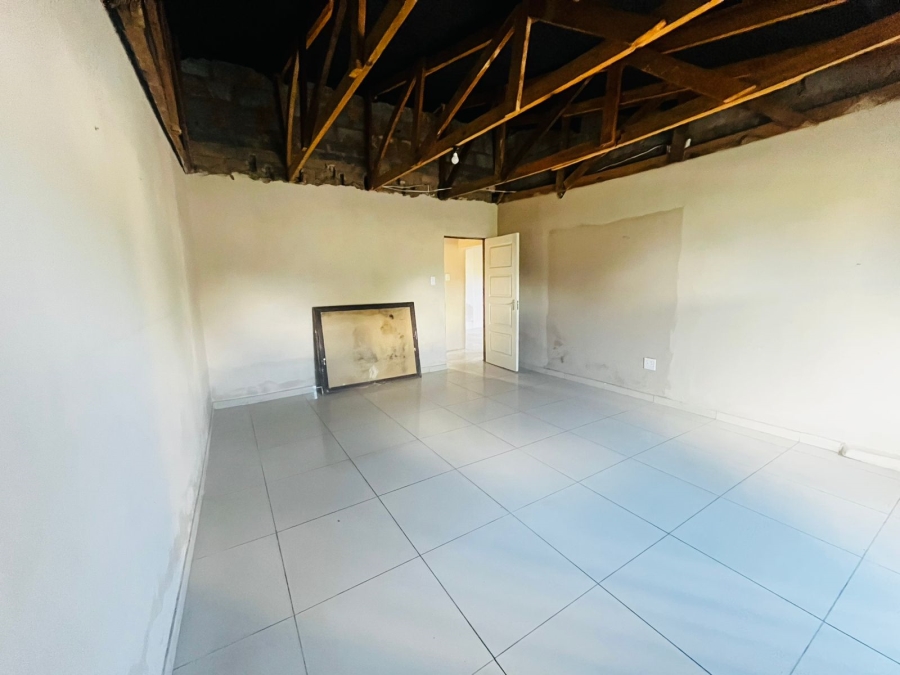 3 Bedroom Property for Sale in Etwatwa Gauteng