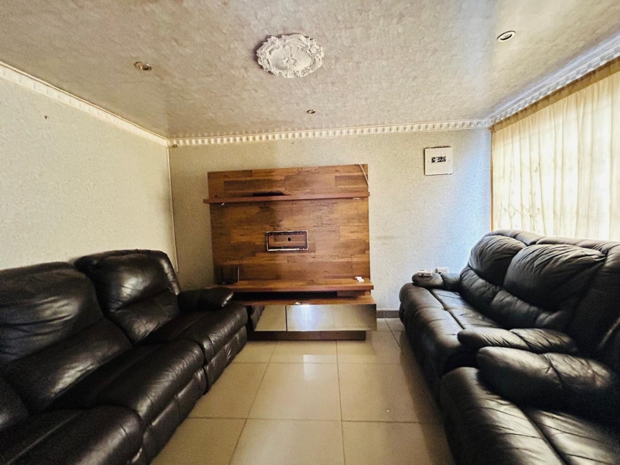 2 Bedroom Property for Sale in New Payneville Gauteng