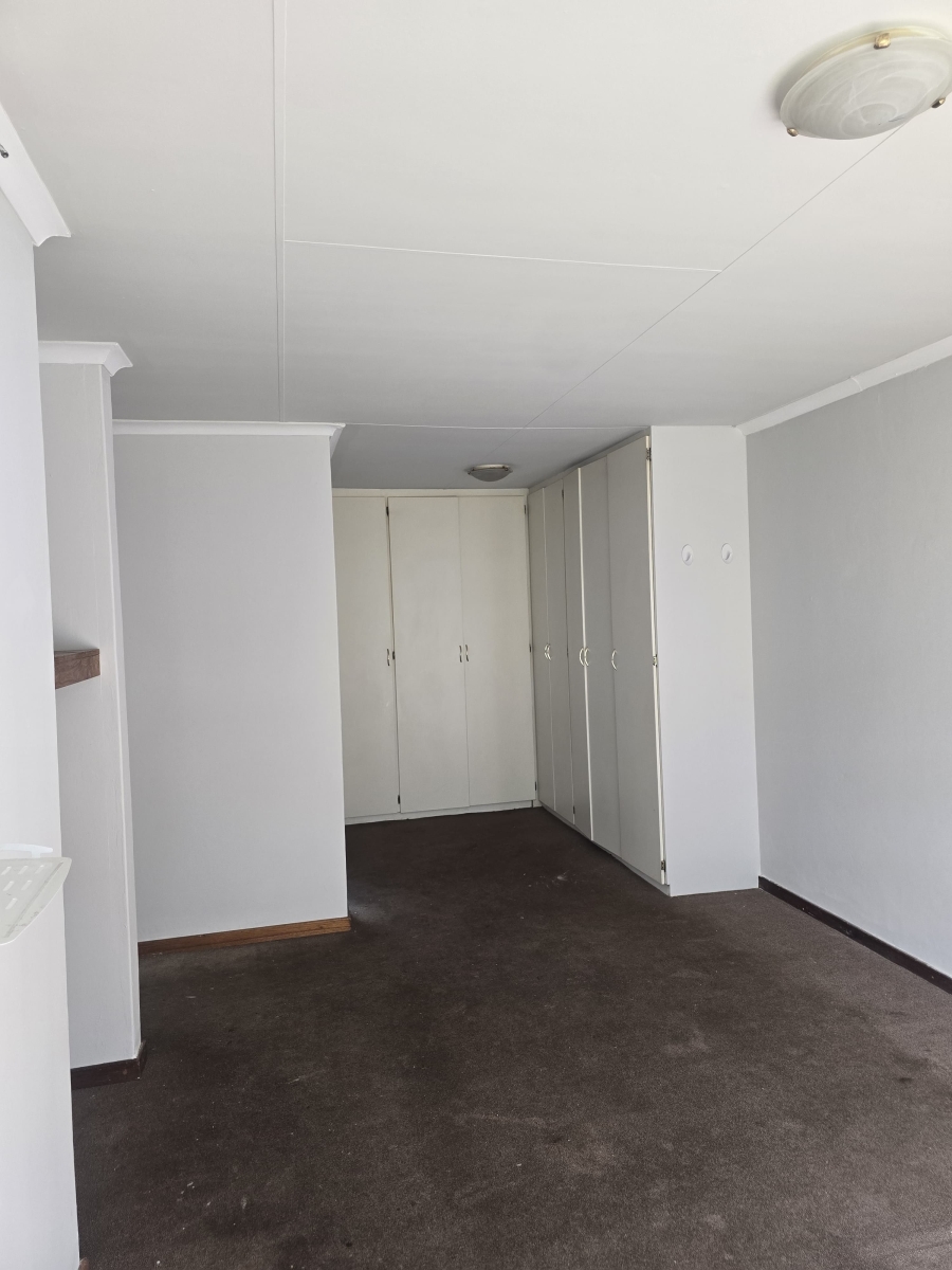 3 Bedroom Property for Sale in Hectorton Gauteng