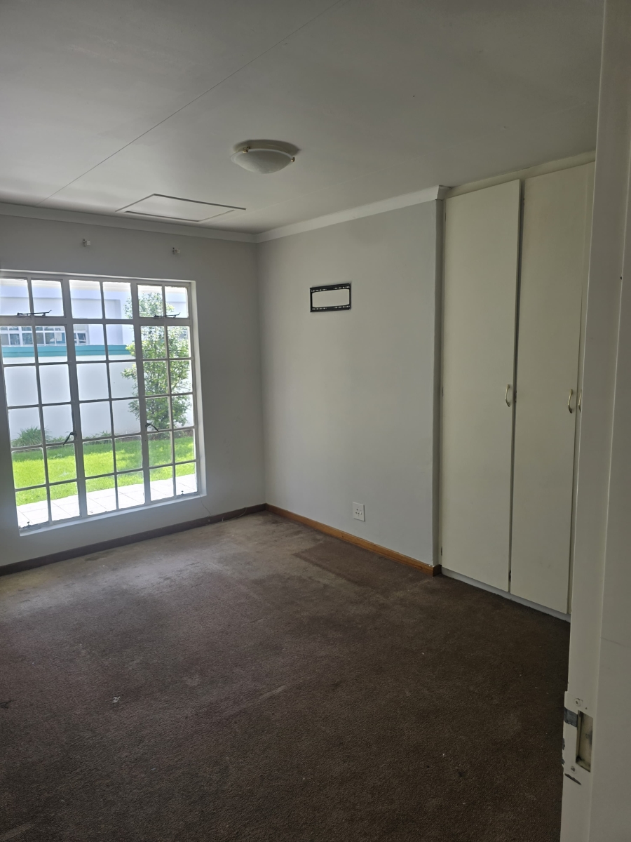 3 Bedroom Property for Sale in Hectorton Gauteng