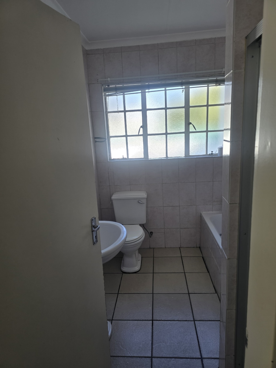 3 Bedroom Property for Sale in Hectorton Gauteng