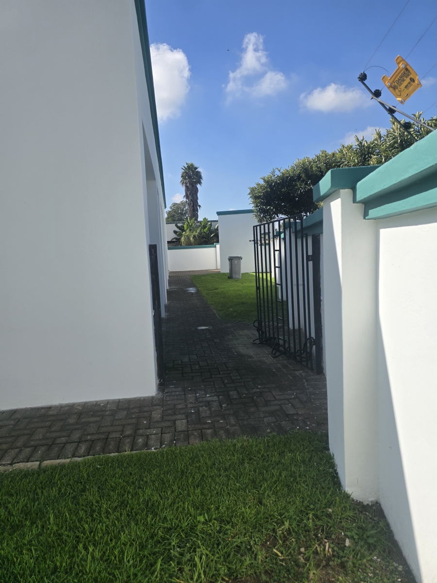 3 Bedroom Property for Sale in Hectorton Gauteng