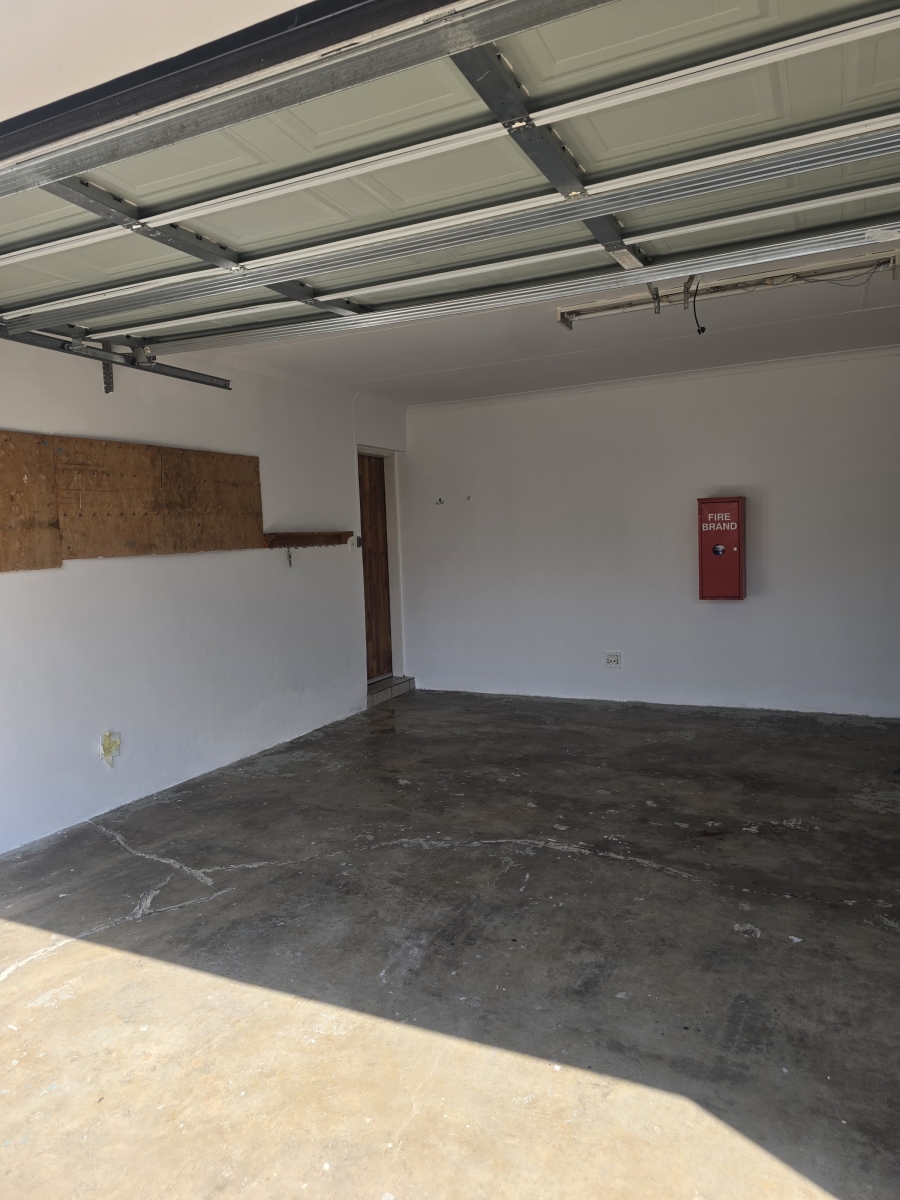 3 Bedroom Property for Sale in Hectorton Gauteng