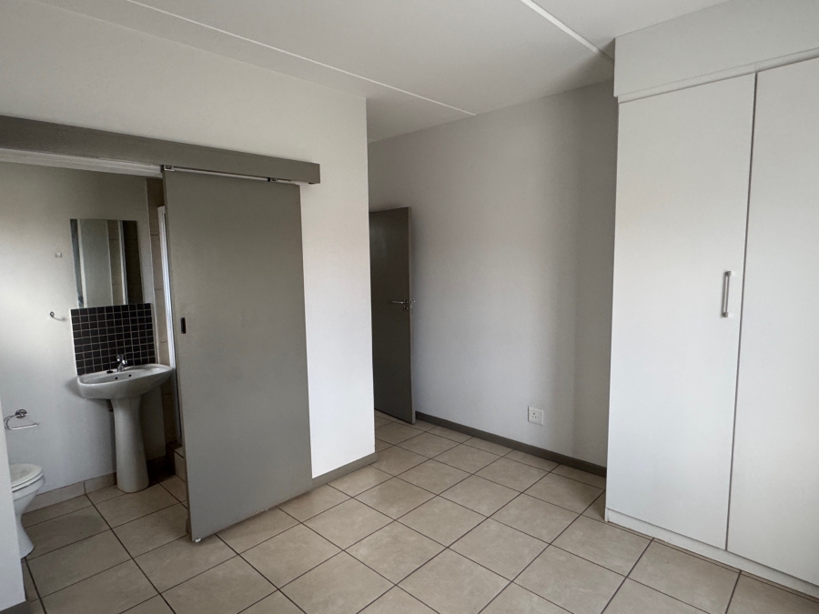 2 Bedroom Property for Sale in Elardus Park Gauteng