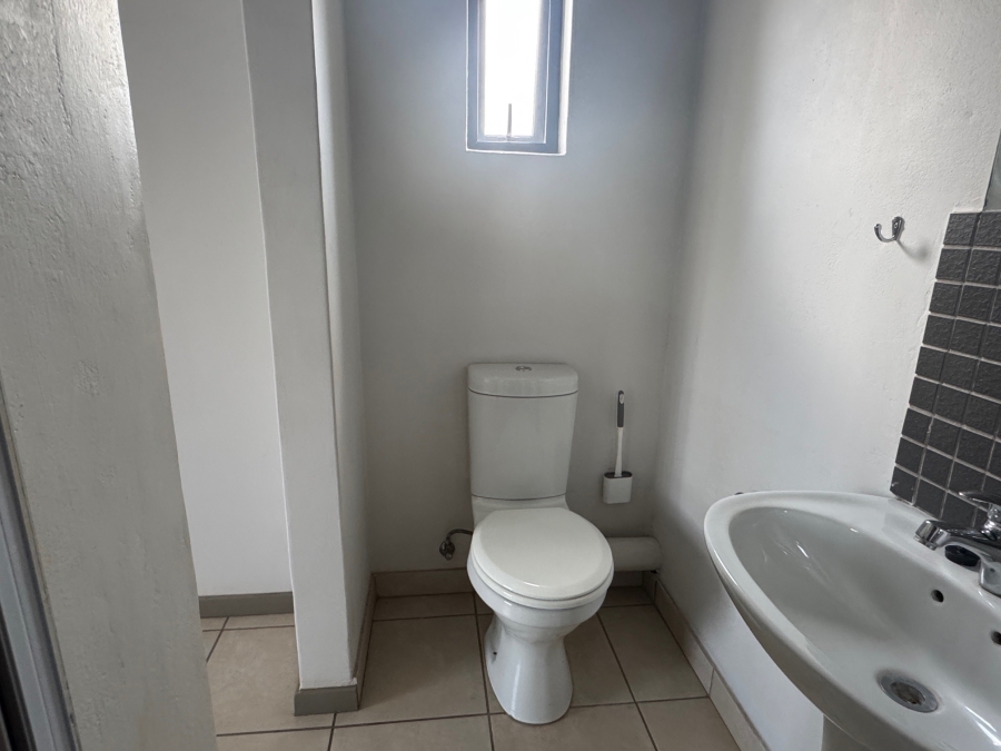 2 Bedroom Property for Sale in Elardus Park Gauteng