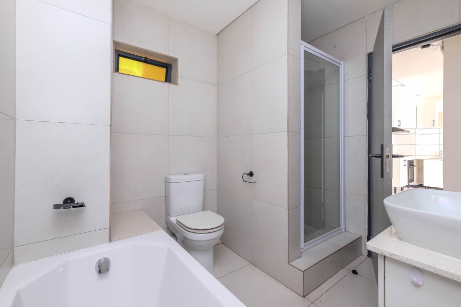 To Let 2 Bedroom Property for Rent in Illovo Gauteng