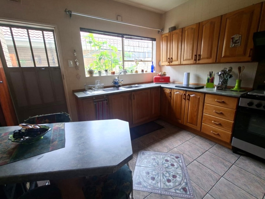 3 Bedroom Property for Sale in Three Rivers Proper Gauteng