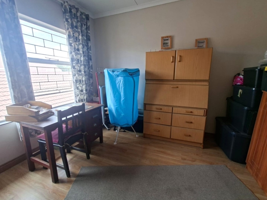 3 Bedroom Property for Sale in Three Rivers Proper Gauteng