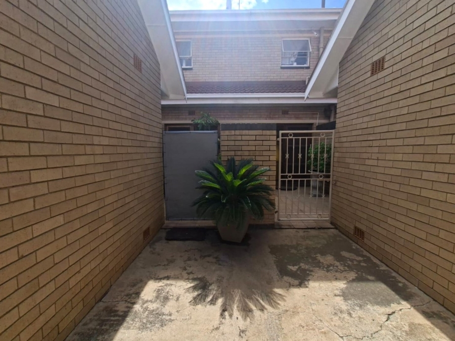 3 Bedroom Property for Sale in Three Rivers Proper Gauteng
