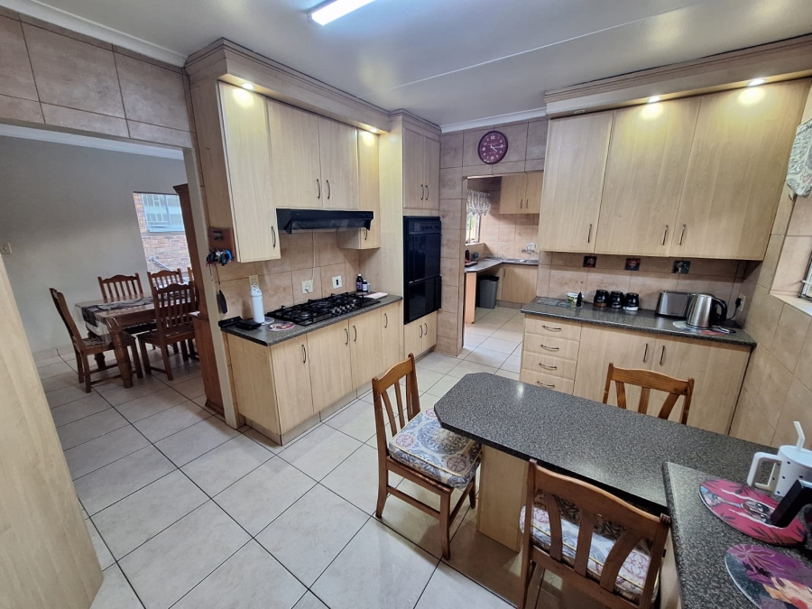 5 Bedroom Property for Sale in Vanderbijlpark SE Gauteng
