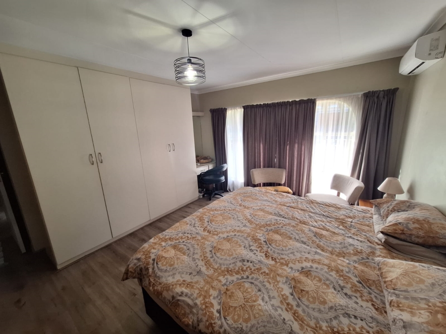 5 Bedroom Property for Sale in Vanderbijlpark SE Gauteng