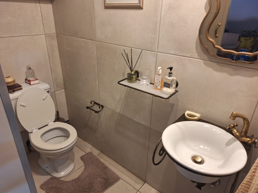 5 Bedroom Property for Sale in Vanderbijlpark SE Gauteng