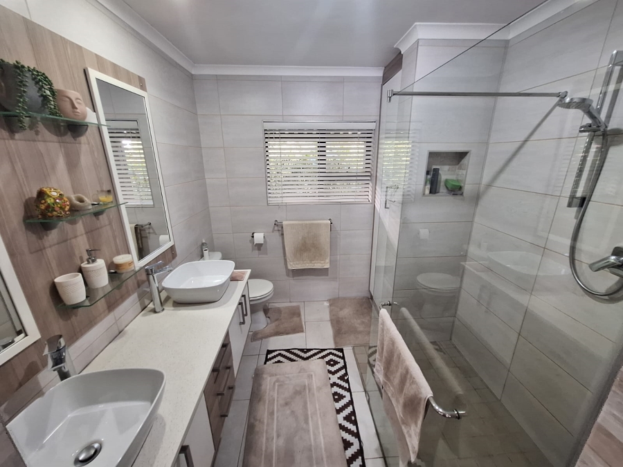 5 Bedroom Property for Sale in Vanderbijlpark SE Gauteng
