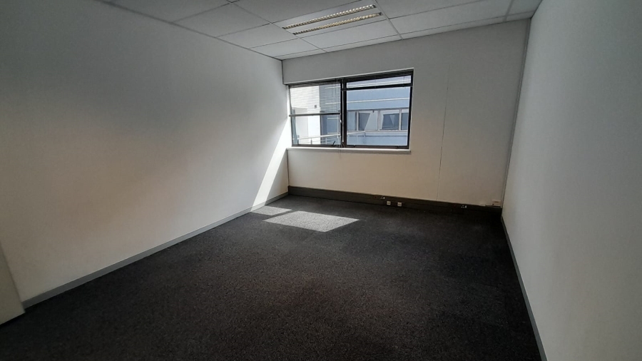 To Let Commercial Property for Rent in Vorna Valley Gauteng