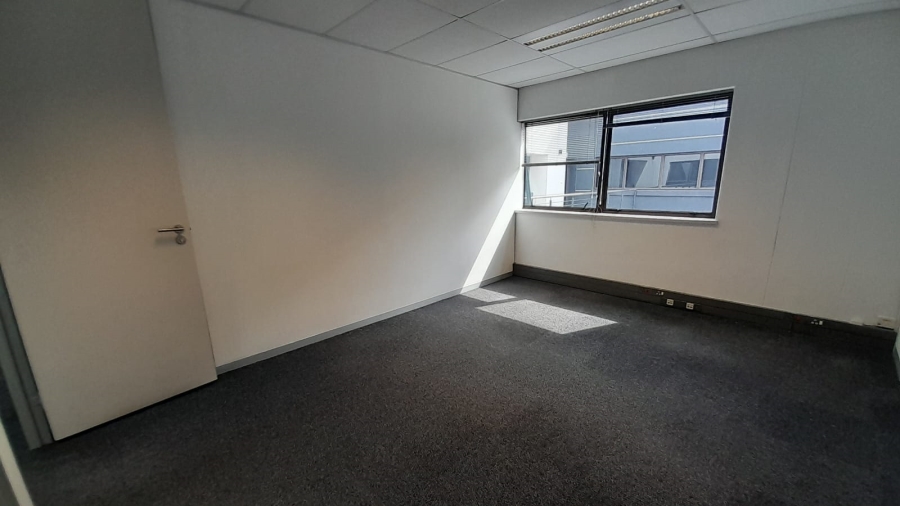 To Let Commercial Property for Rent in Vorna Valley Gauteng