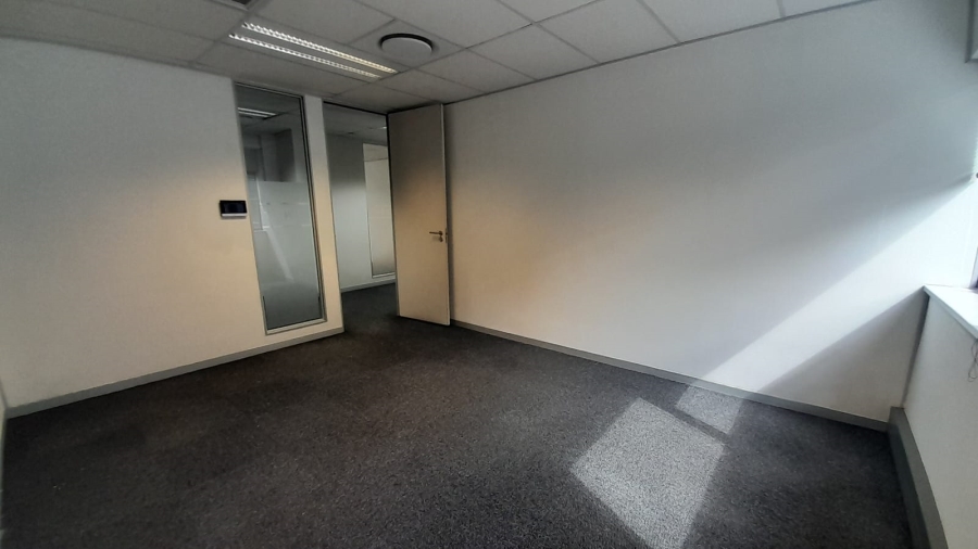 To Let Commercial Property for Rent in Vorna Valley Gauteng