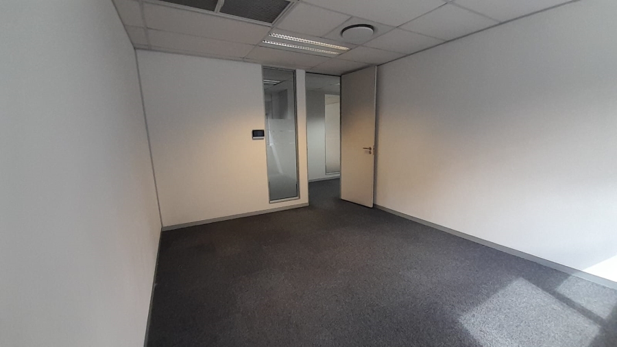 To Let Commercial Property for Rent in Vorna Valley Gauteng
