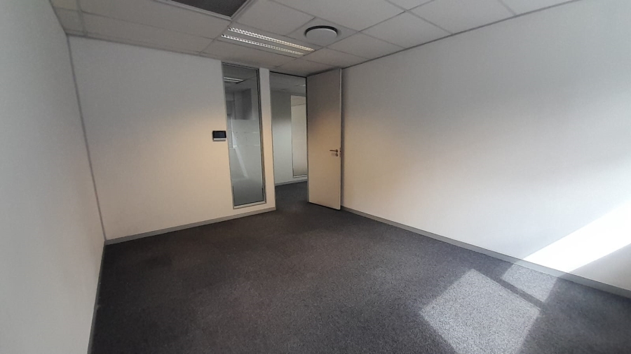 To Let Commercial Property for Rent in Vorna Valley Gauteng