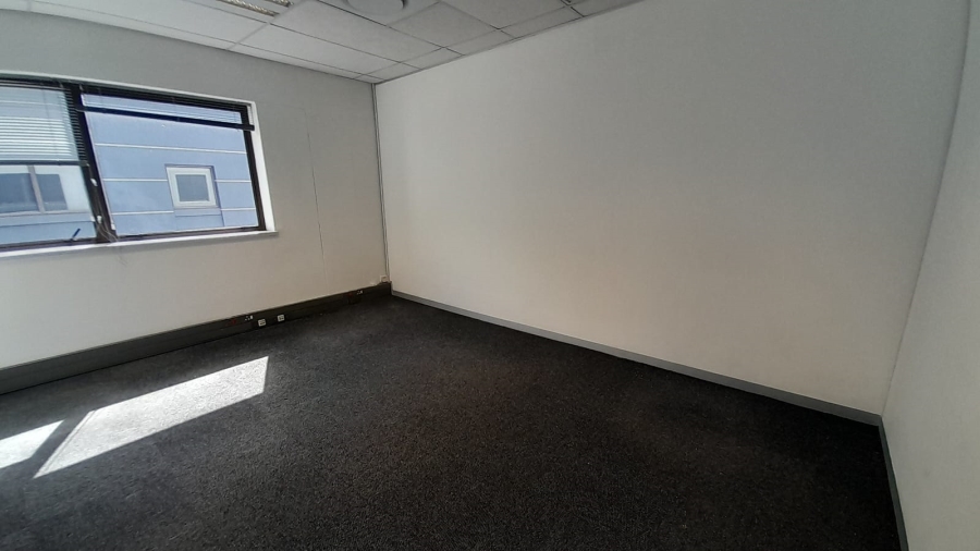 To Let Commercial Property for Rent in Vorna Valley Gauteng