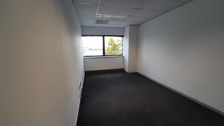 To Let Commercial Property for Rent in Vorna Valley Gauteng