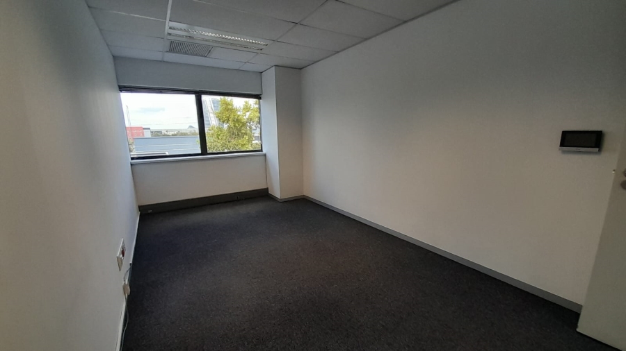 To Let Commercial Property for Rent in Vorna Valley Gauteng