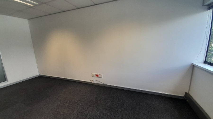To Let Commercial Property for Rent in Vorna Valley Gauteng