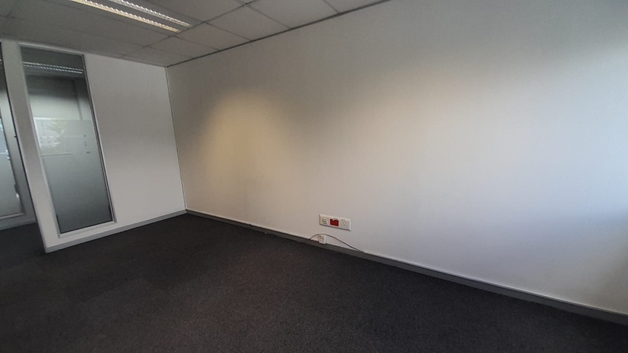 To Let Commercial Property for Rent in Vorna Valley Gauteng