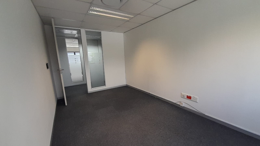 To Let Commercial Property for Rent in Vorna Valley Gauteng