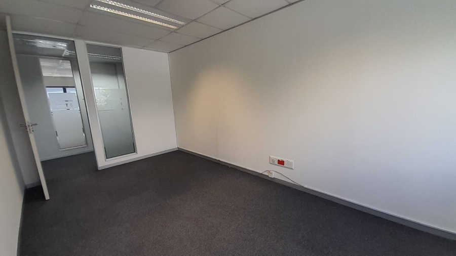 To Let Commercial Property for Rent in Vorna Valley Gauteng