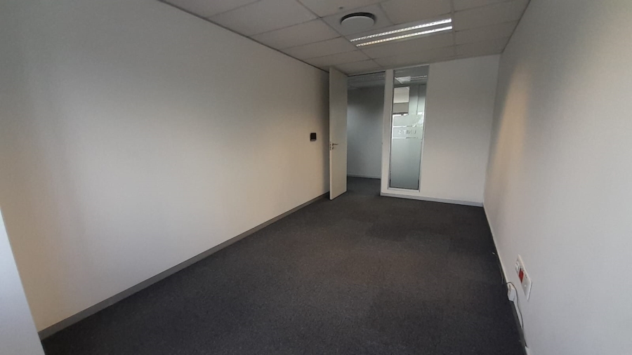To Let Commercial Property for Rent in Vorna Valley Gauteng