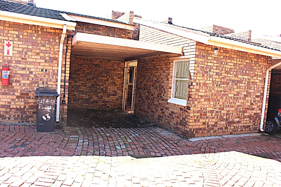 3 Bedroom Property for Sale in Hamberg Gauteng