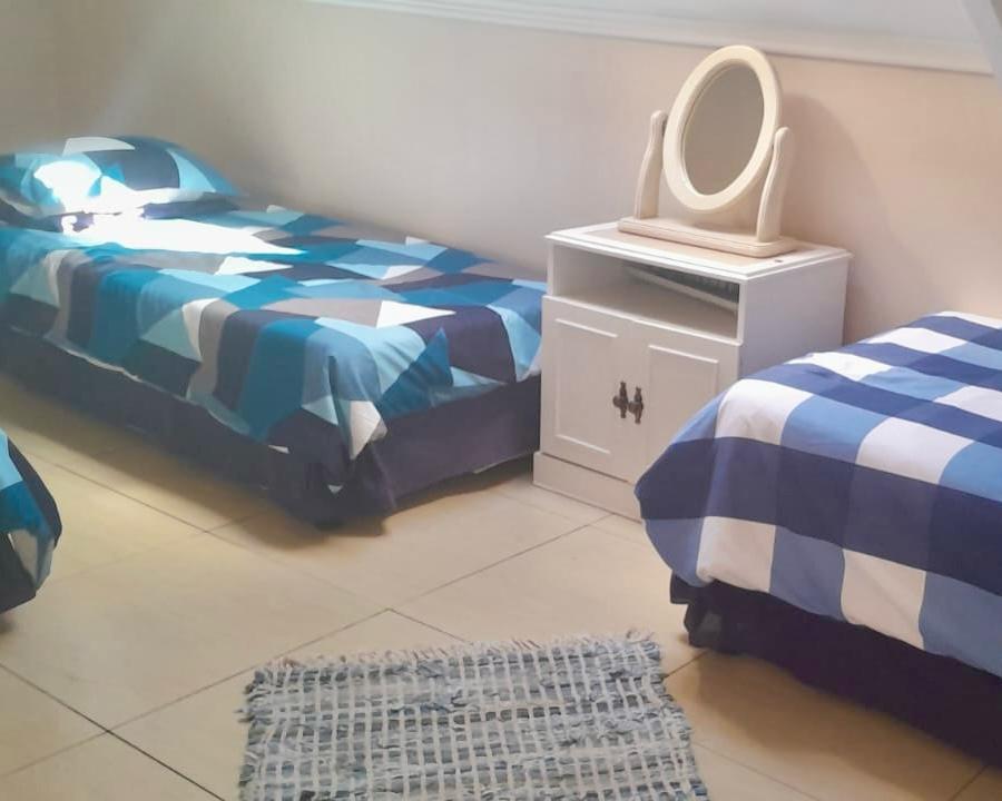 5 Bedroom Property for Sale in Lochvaal Gauteng