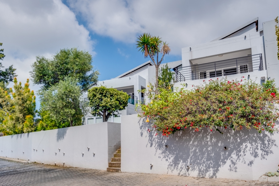 2 Bedroom Property for Sale in Broadacres Gauteng