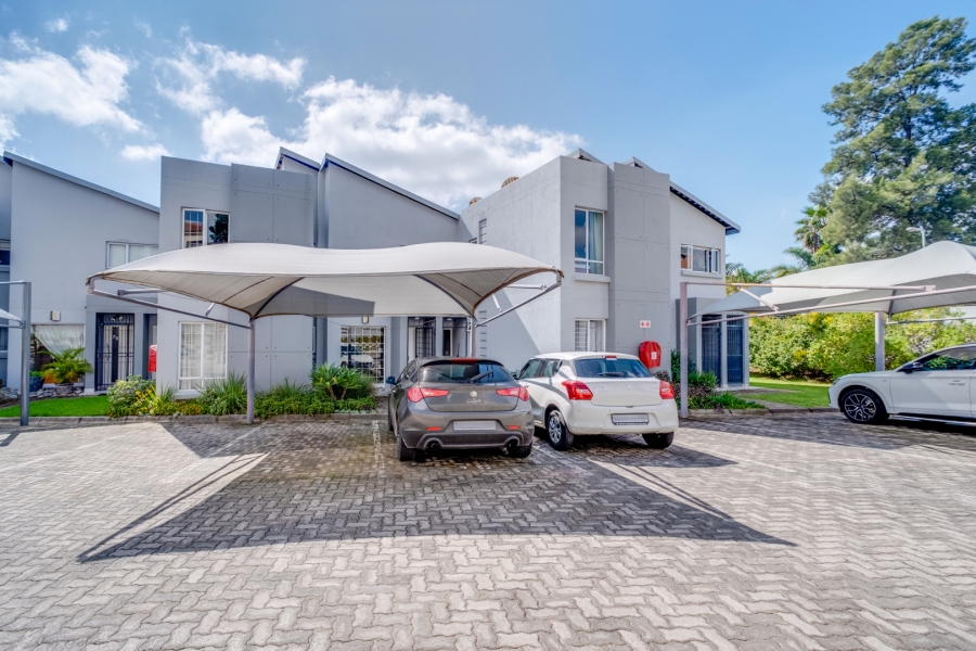 2 Bedroom Property for Sale in Broadacres Gauteng