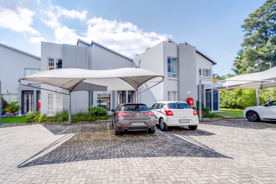 2 Bedroom Property for Sale in Broadacres Gauteng