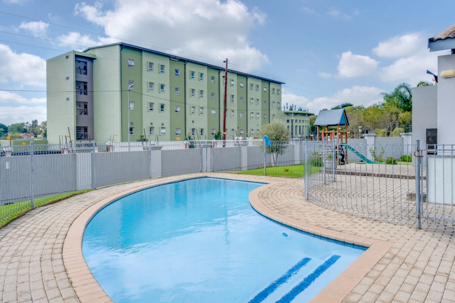 2 Bedroom Property for Sale in Broadacres Gauteng