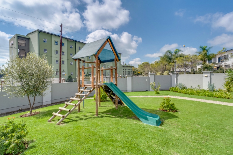 2 Bedroom Property for Sale in Broadacres Gauteng