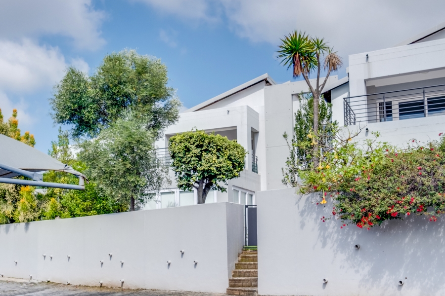 2 Bedroom Property for Sale in Broadacres Gauteng