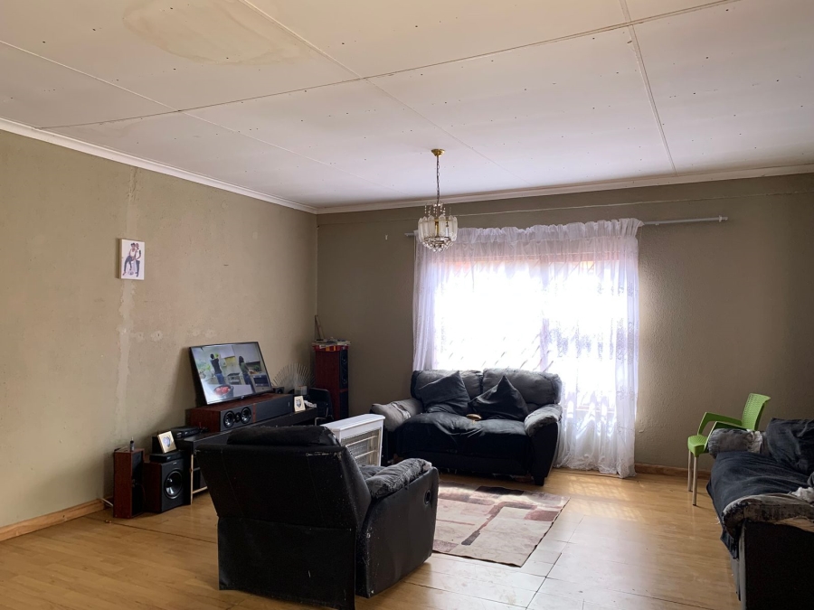 3 Bedroom Property for Sale in Mohlakeng Gauteng