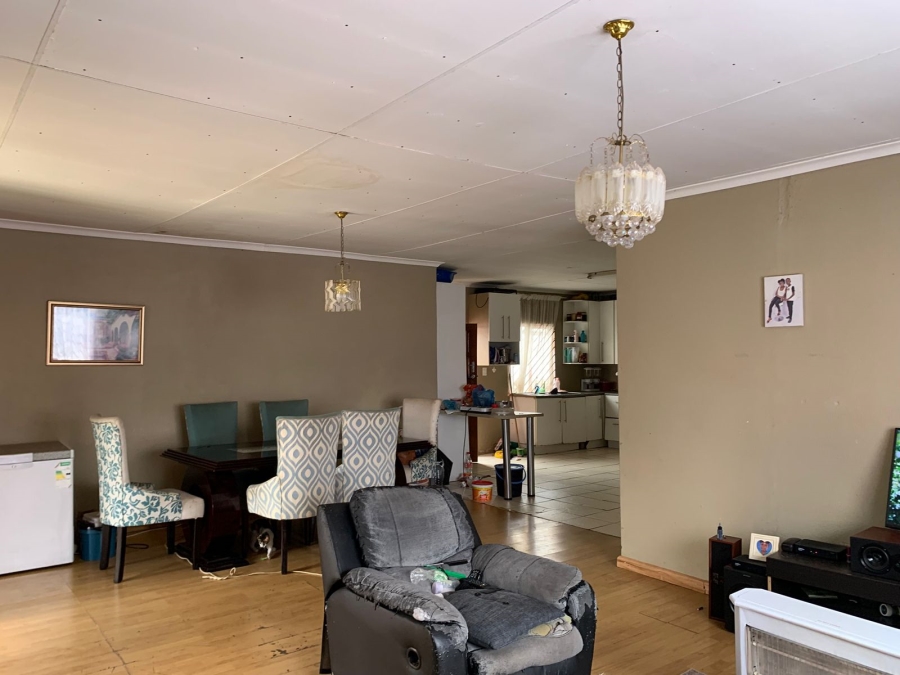 3 Bedroom Property for Sale in Mohlakeng Gauteng