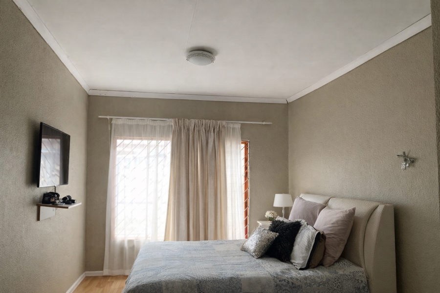 3 Bedroom Property for Sale in Mohlakeng Gauteng