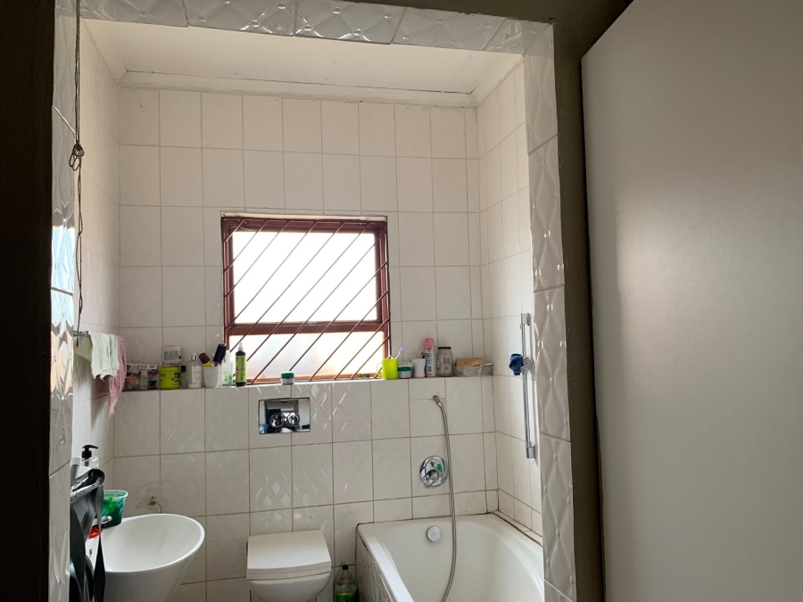 3 Bedroom Property for Sale in Mohlakeng Gauteng