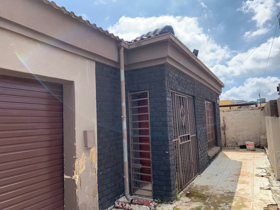 3 Bedroom Property for Sale in Mohlakeng Gauteng
