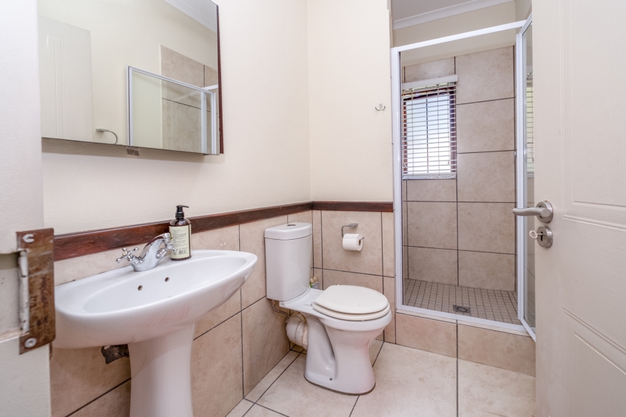 2 Bedroom Property for Sale in Beverley Gauteng