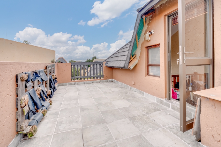 1 Bedroom Property for Sale in Lonehill Gauteng