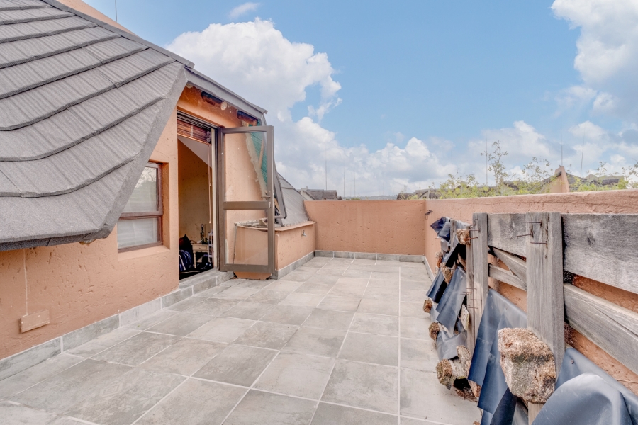 1 Bedroom Property for Sale in Lonehill Gauteng