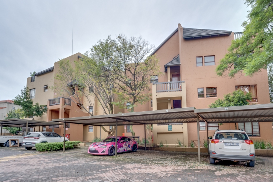 1 Bedroom Property for Sale in Lonehill Gauteng