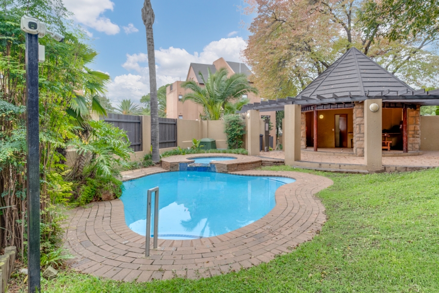 1 Bedroom Property for Sale in Lonehill Gauteng
