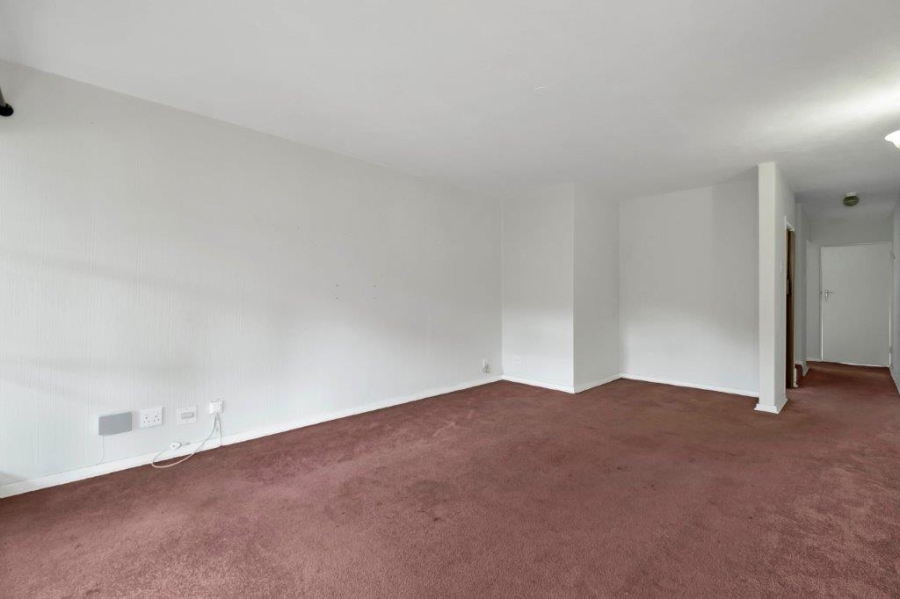 2 Bedroom Property for Sale in Linden Gauteng