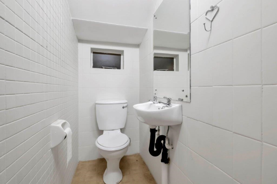 2 Bedroom Property for Sale in Linden Gauteng